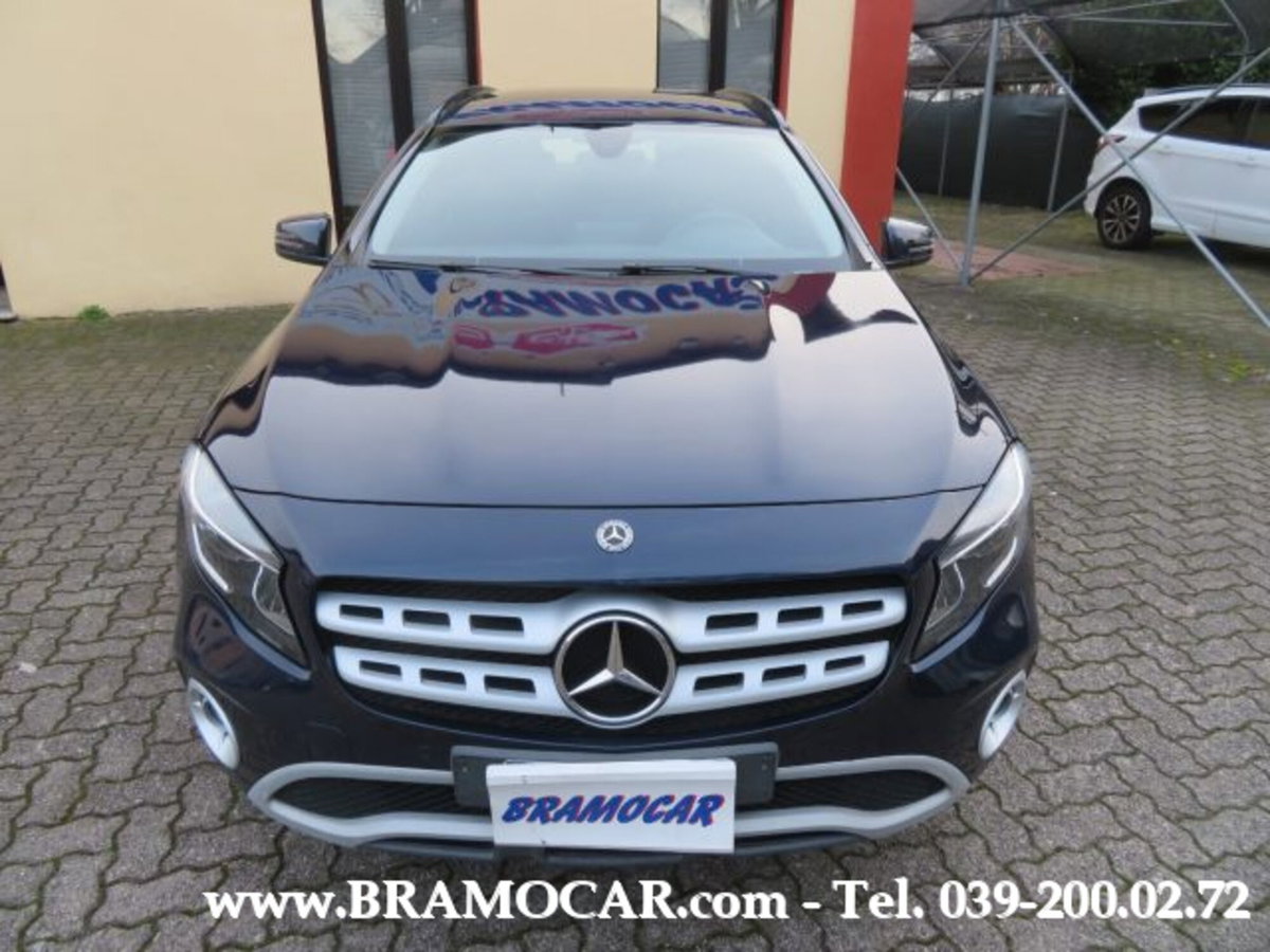 Mercedes-Benz GLA SUV 180 d Automatic Sport (3)