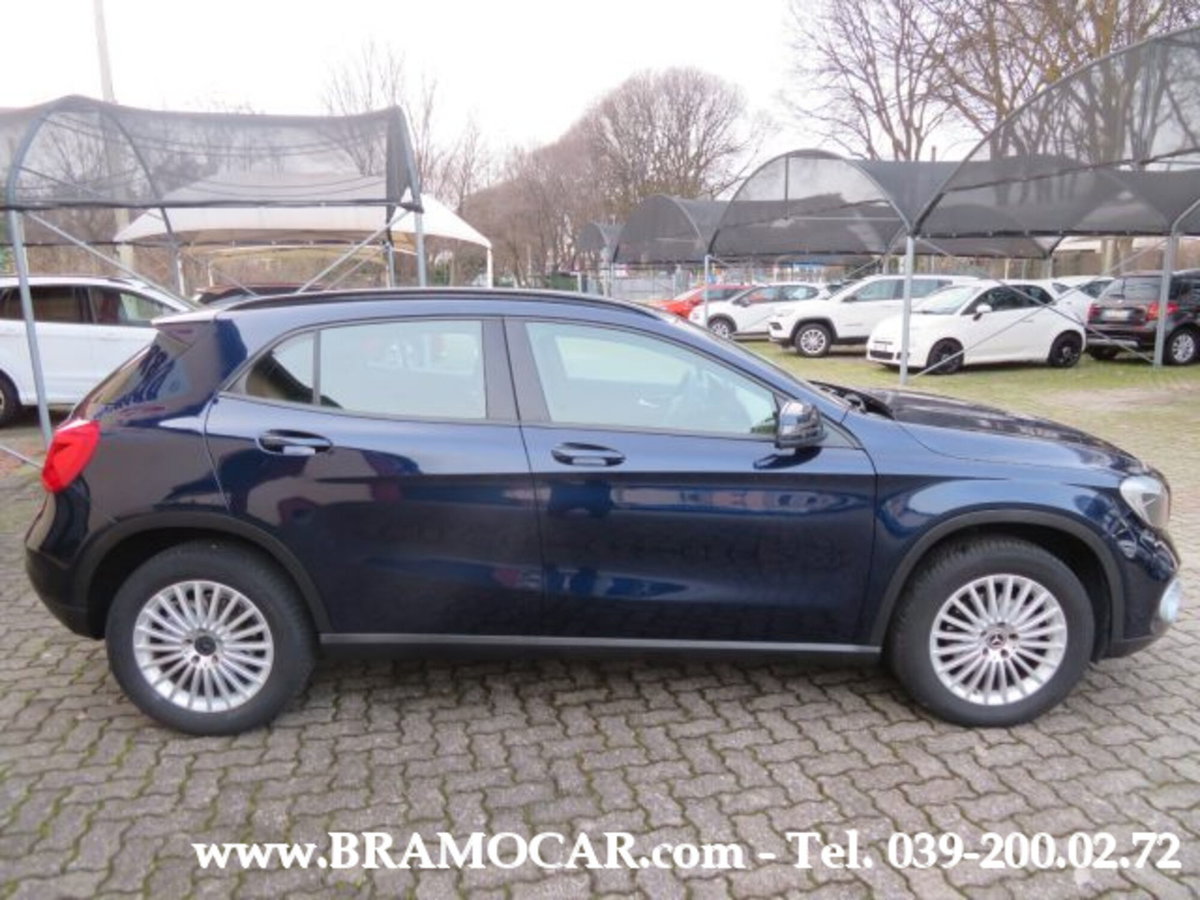 Mercedes-Benz GLA SUV 180 d Automatic Sport (5)