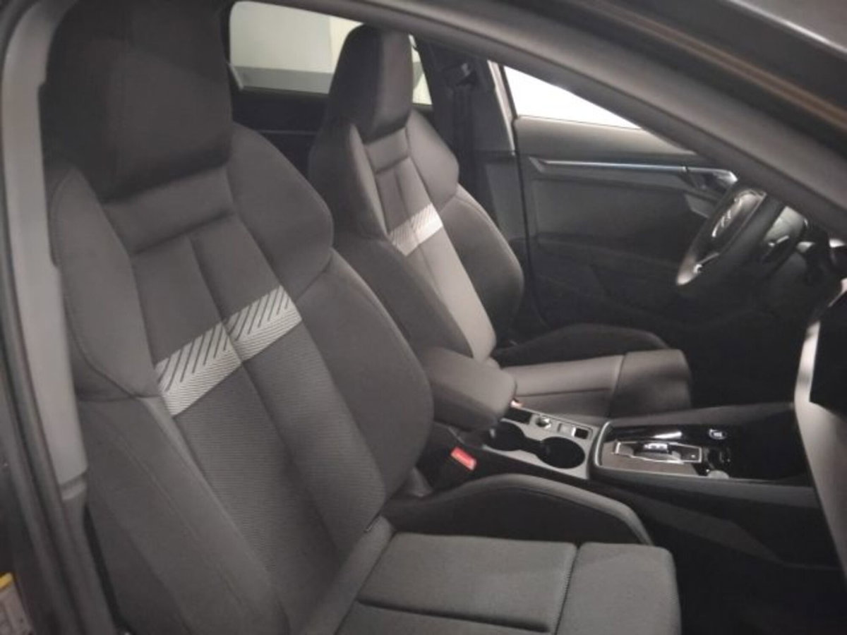 Audi A3 Sportback 35 TDI S tronic S line edition (14)