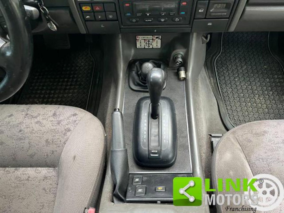 Land Rover Discovery 2.5 Td5 5 porte Vogue (14)