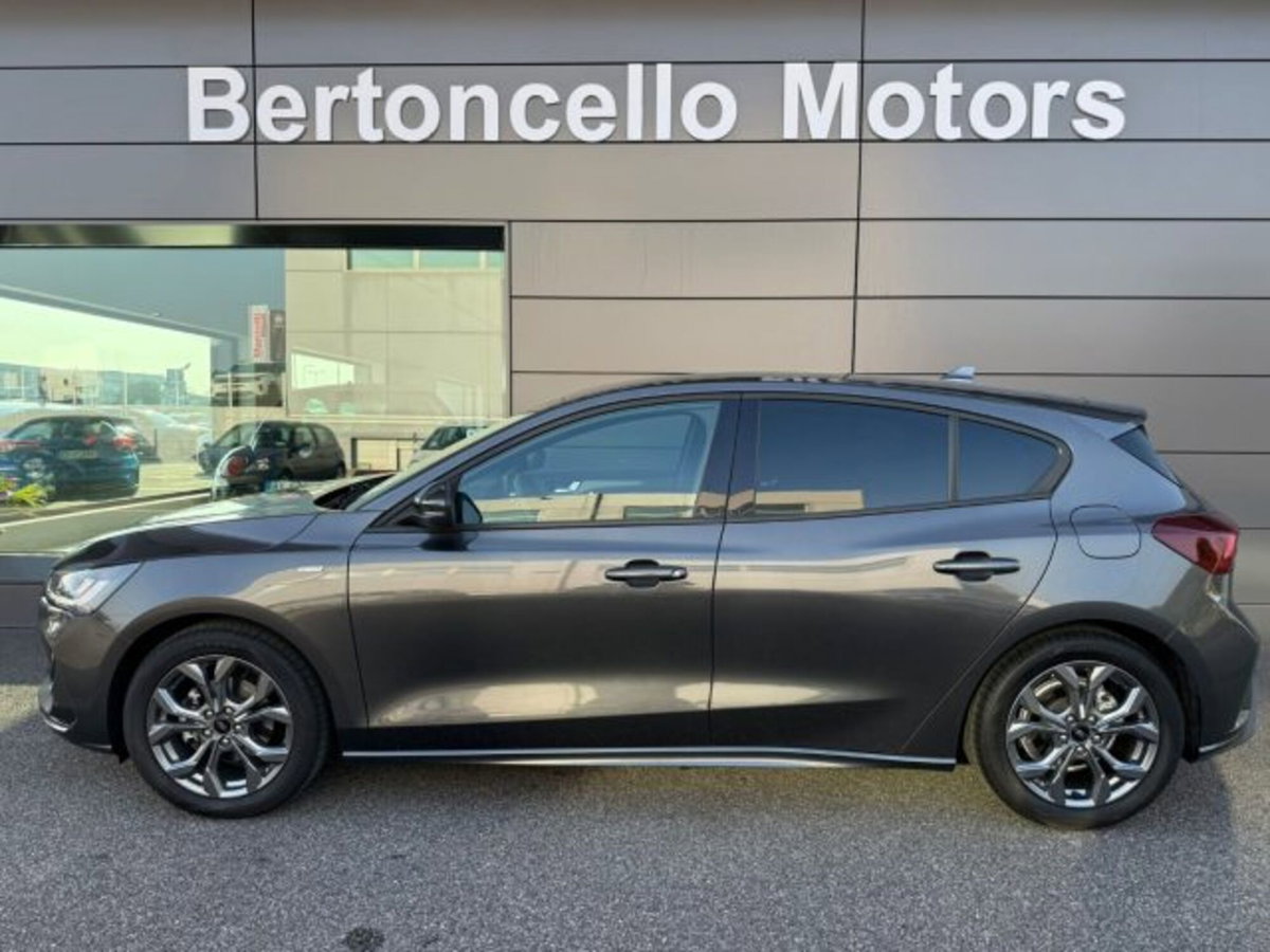 Ford Focus 1.0 EcoBoost Hybrid 125 CV Power. 5p. ST-Line Design (2)
