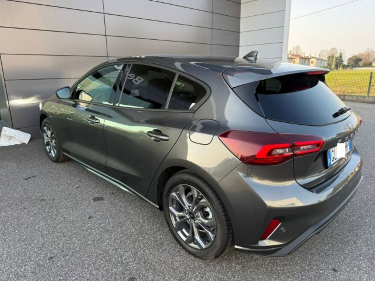 Ford Focus 1.0 EcoBoost Hybrid 125 CV Power. 5p. ST-Line Design (3)