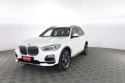 BMW X5 xDrive30d 48V xLine usata