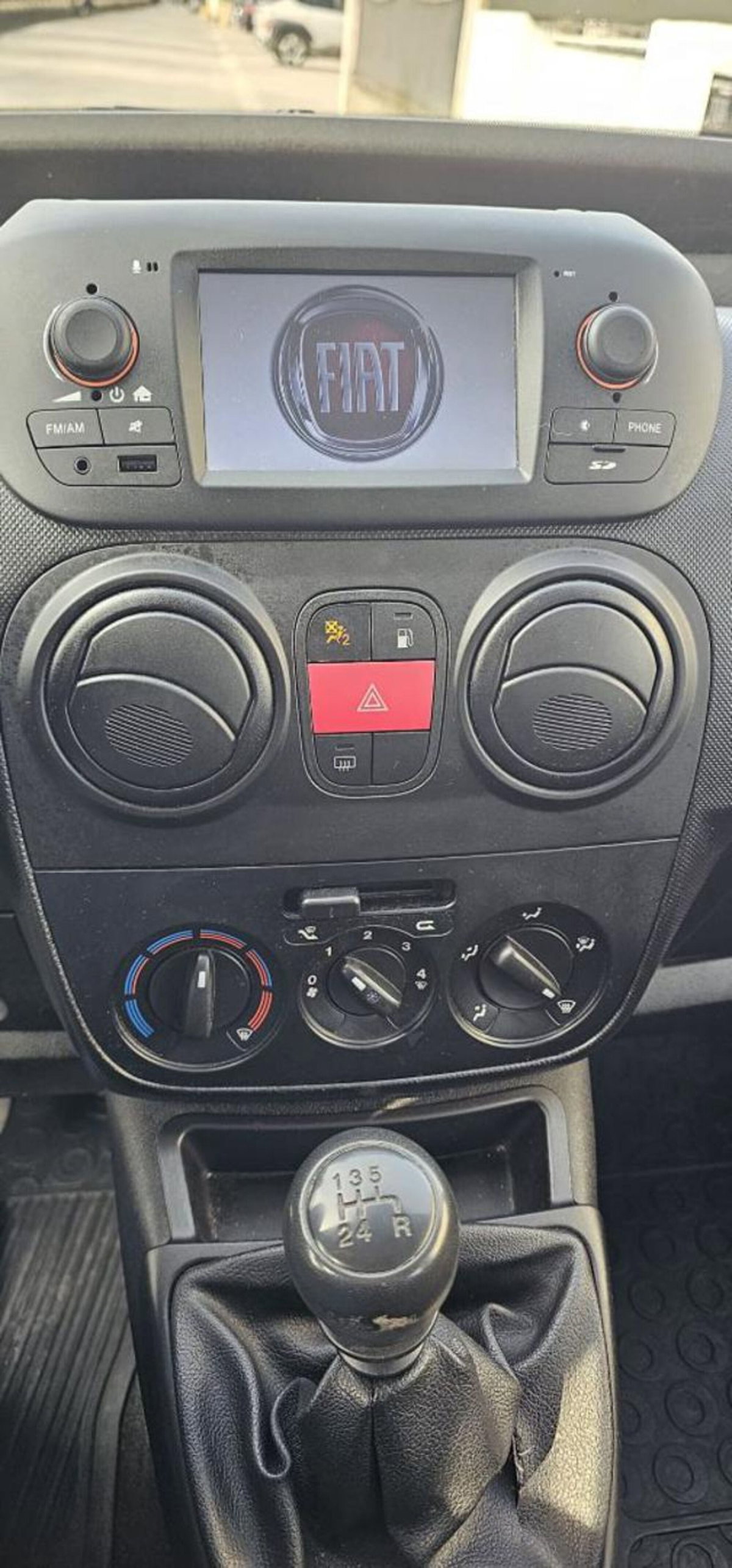 Fiat Qubo 1.4 8V 77 CV Easy Natural Power (11)