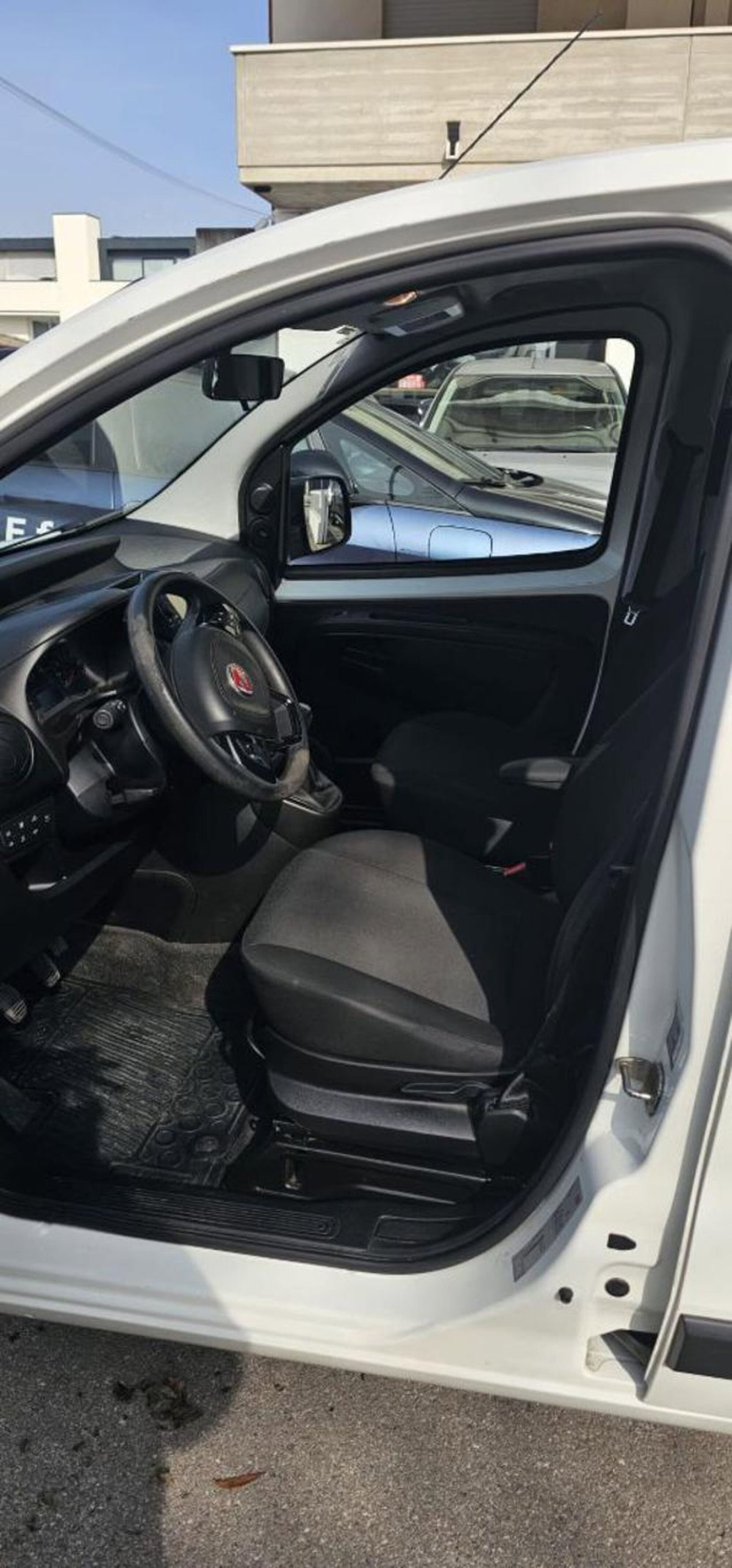 Fiat Qubo 1.4 8V 77 CV Easy Natural Power (8)