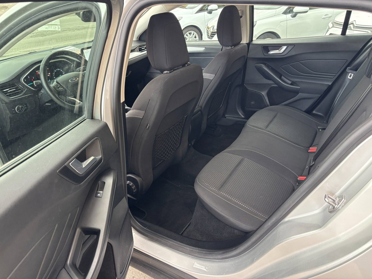 Ford Focus Station Wagon 1.5 EcoBlue 120 CV automatico SW Business (12)