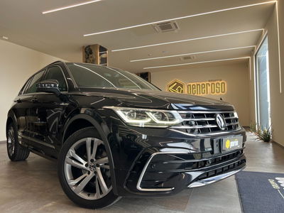 Volkswagen Tiguan 2.0 TDI 150 CV SCR DSG 4MOTION R-Line usata