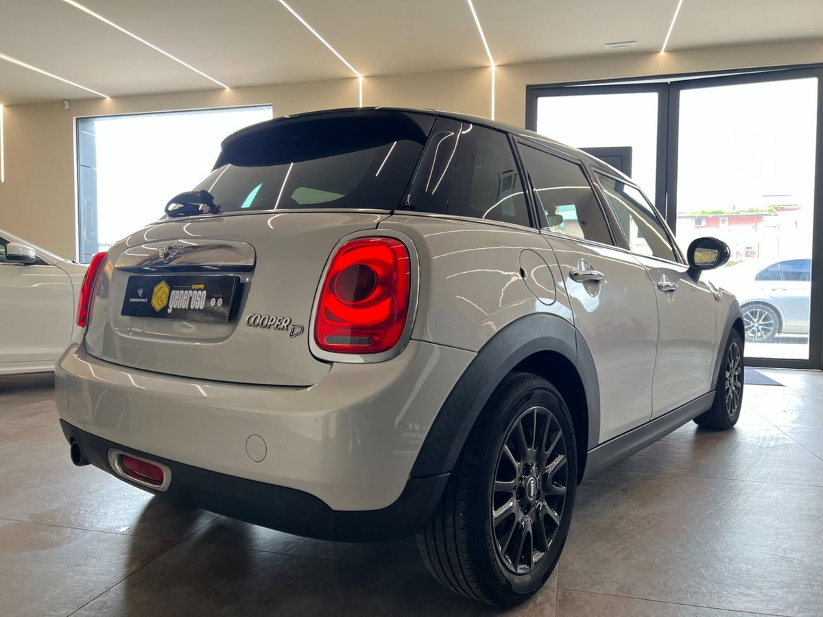 MINI Mini 1.5 Cooper D Boost 5 porte (3)