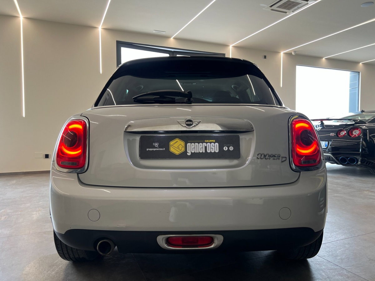 MINI Mini 1.5 Cooper D Boost 5 porte (4)