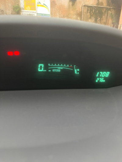 Toyota Yaris 1.0 3 porte (10)