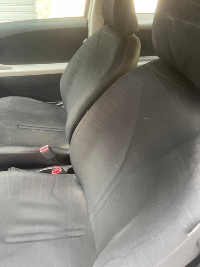 Toyota Yaris 1.0 3 porte (8)