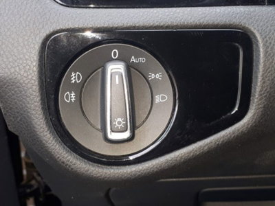 Volkswagen Golf 2.0 TDI 150 CV DSG SCR 4Motion R-Line (12)