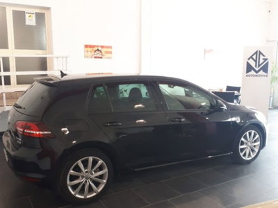 Volkswagen Golf 2.0 TDI 150 CV DSG SCR 4Motion R-Line (2)