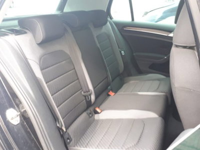 Volkswagen Golf 2.0 TDI 150 CV DSG SCR 4Motion R-Line (6)