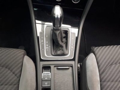 Volkswagen Golf 2.0 TDI 150 CV DSG SCR 4Motion R-Line (8)