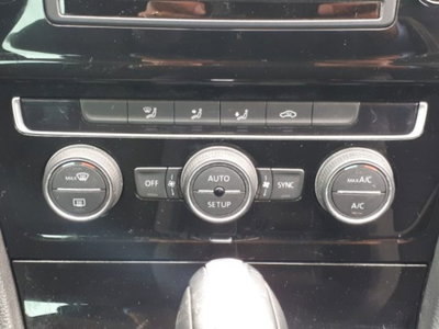 Volkswagen Golf 2.0 TDI 150 CV DSG SCR 4Motion R-Line (9)