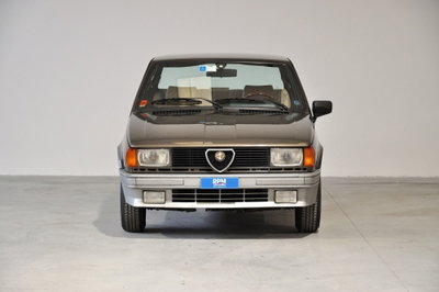 Alfa Romeo Giulietta 1.6 L (2)