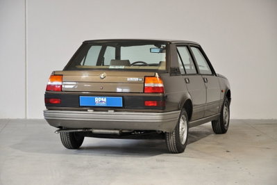 Alfa Romeo Giulietta 1.6 L (6)