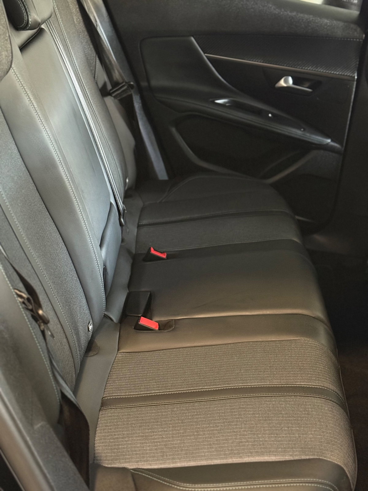 Peugeot 3008 BlueHDi 130 S&S EAT8 Allure Pack (12)