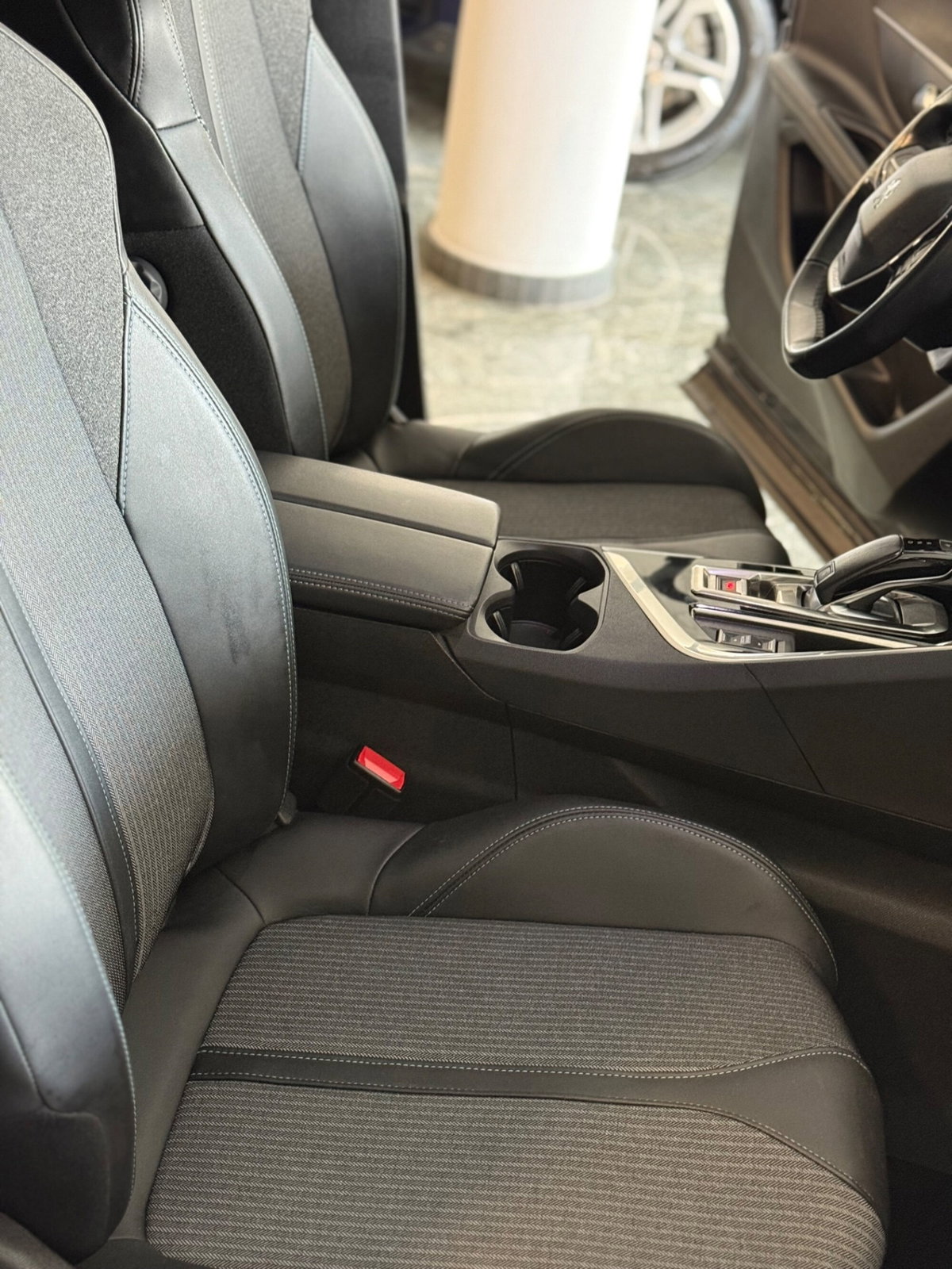 Peugeot 3008 BlueHDi 130 S&S EAT8 Allure Pack (9)