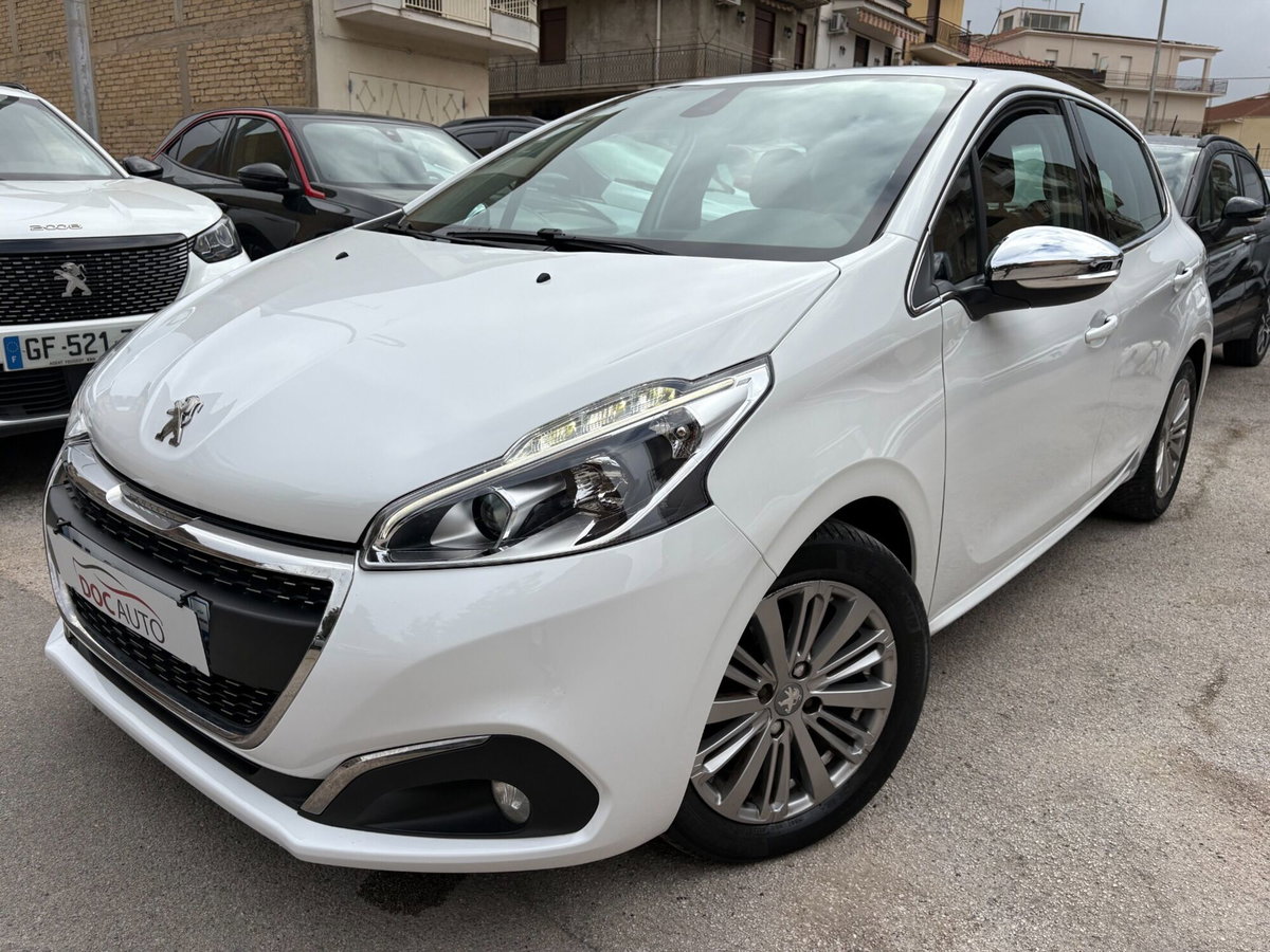 Peugeot 208 Turbo 110 EAT6 S&S 5 porte Allure (3)