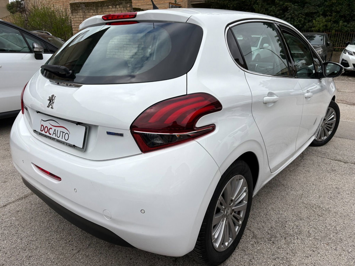 Peugeot 208 Turbo 110 EAT6 S&S 5 porte Allure (5)