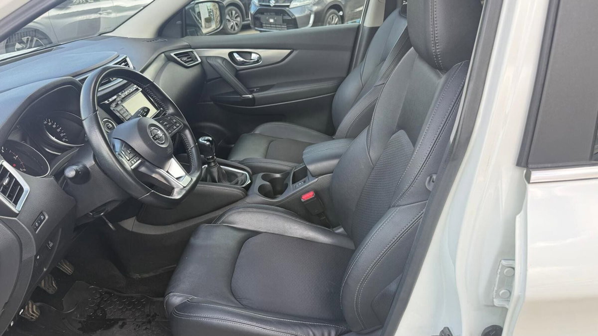 Nissan Qashqai 1.7 dCi 150 CV 4WD Tekna (12)
