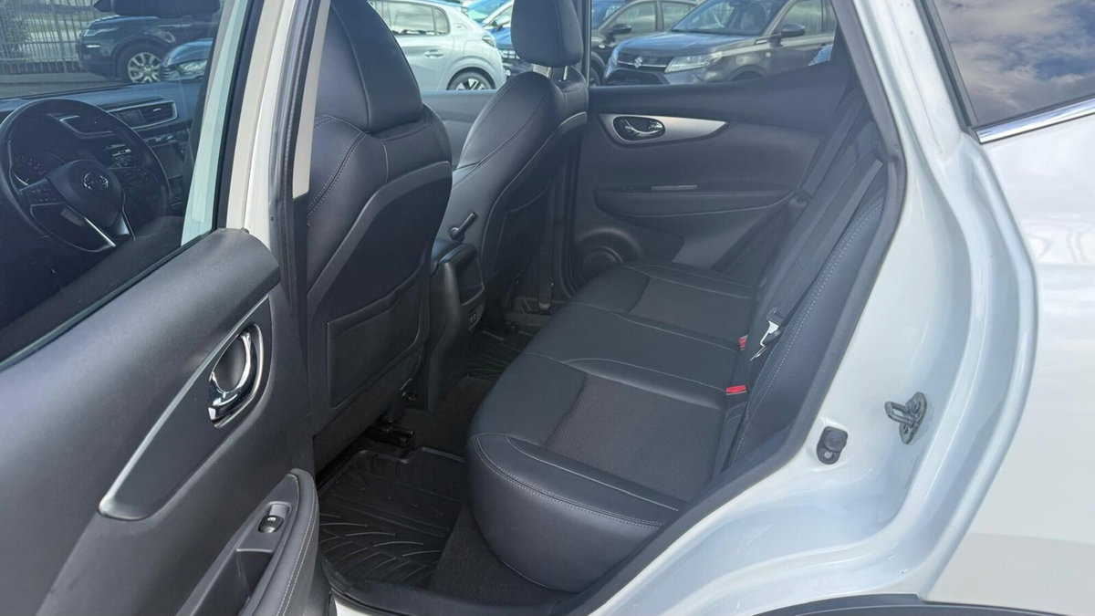 Nissan Qashqai 1.7 dCi 150 CV 4WD Tekna (13)