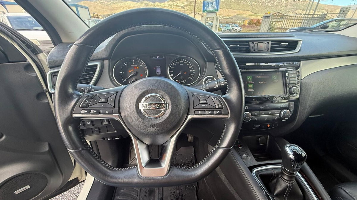 Nissan Qashqai 1.7 dCi 150 CV 4WD Tekna (15)