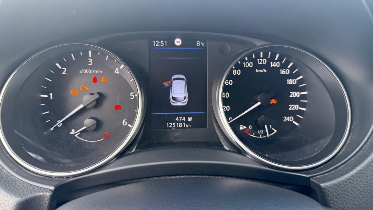 Nissan Qashqai 1.7 dCi 150 CV 4WD Tekna (16)