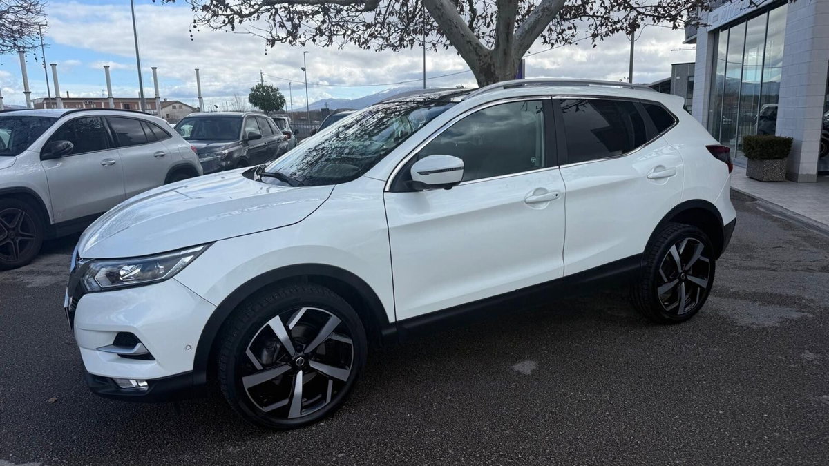 Nissan Qashqai 1.7 dCi 150 CV 4WD Tekna (2)