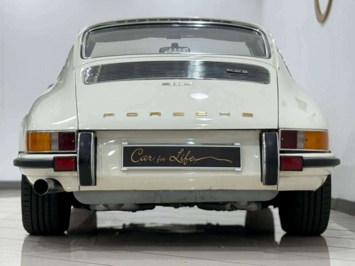 Porsche 911 Coupé Carrera S (10)