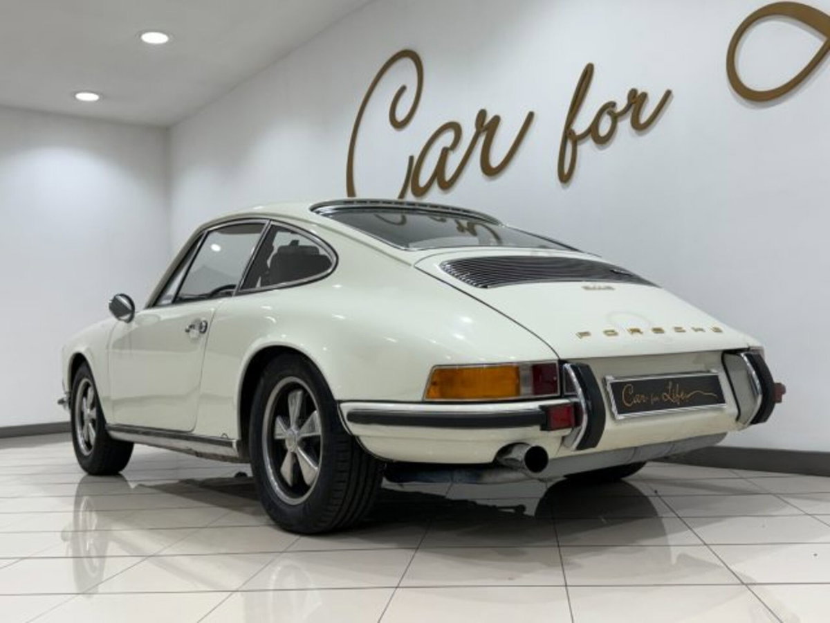 Porsche 911 Coupé Carrera S (9)