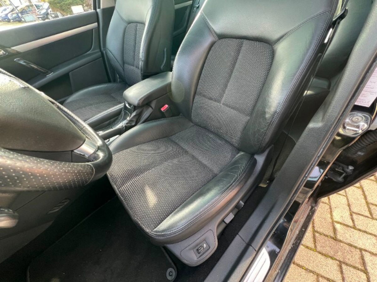 Peugeot 407 SW 2.2 HDi Ciel Féline (20)