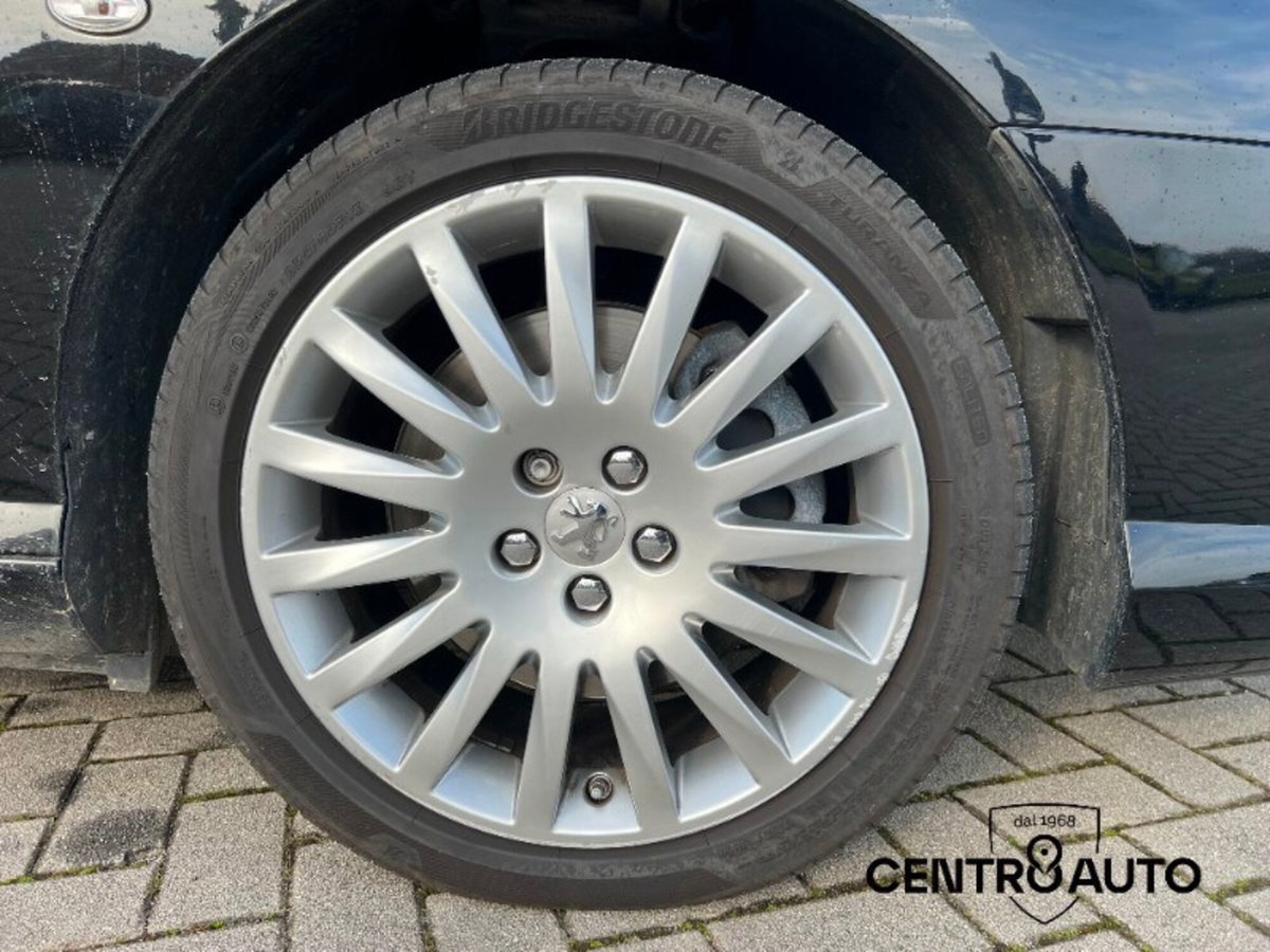 Peugeot 407 SW 2.2 HDi Ciel Féline (8)