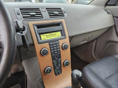 Volvo V50 2.0 D cat Summum (12)