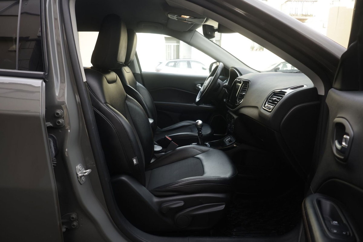 Jeep Compass 1.6 Multijet II 2WD Limited (12)