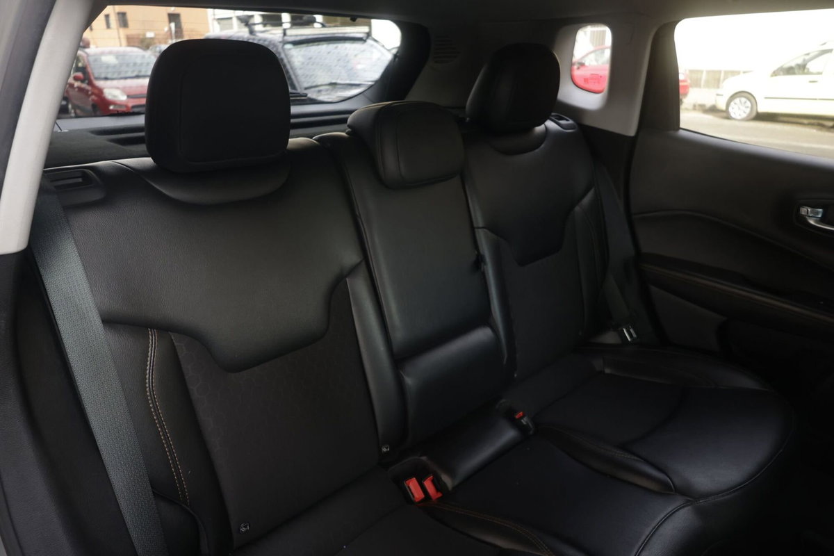 Jeep Compass 1.6 Multijet II 2WD Limited (14)