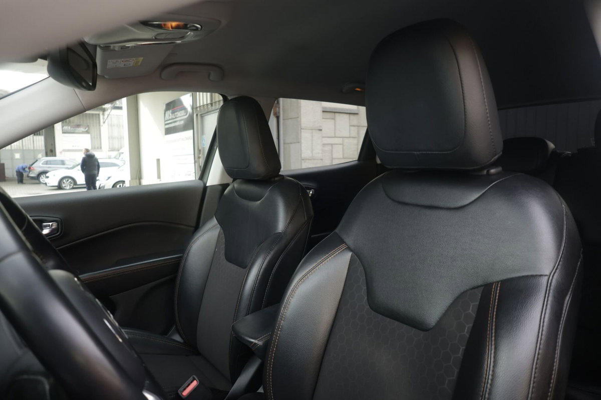 Jeep Compass 1.6 Multijet II 2WD Limited (17)