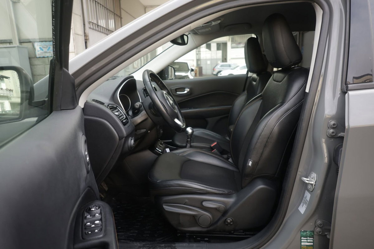 Jeep Compass 1.6 Multijet II 2WD Limited (18)