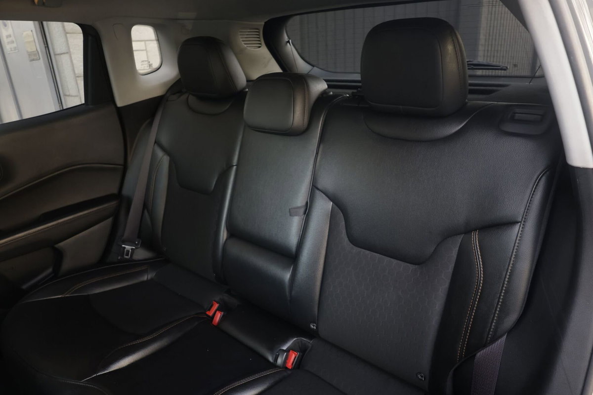 Jeep Compass 1.6 Multijet II 2WD Limited (3)