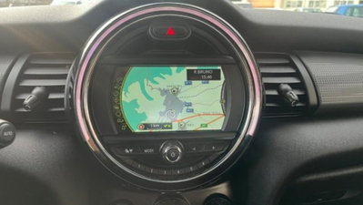 MINI Mini Cabrio 1.5 Cooper D Hype Cabrio (11)