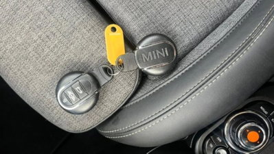 MINI Mini Cabrio 1.5 Cooper D Hype Cabrio (15)
