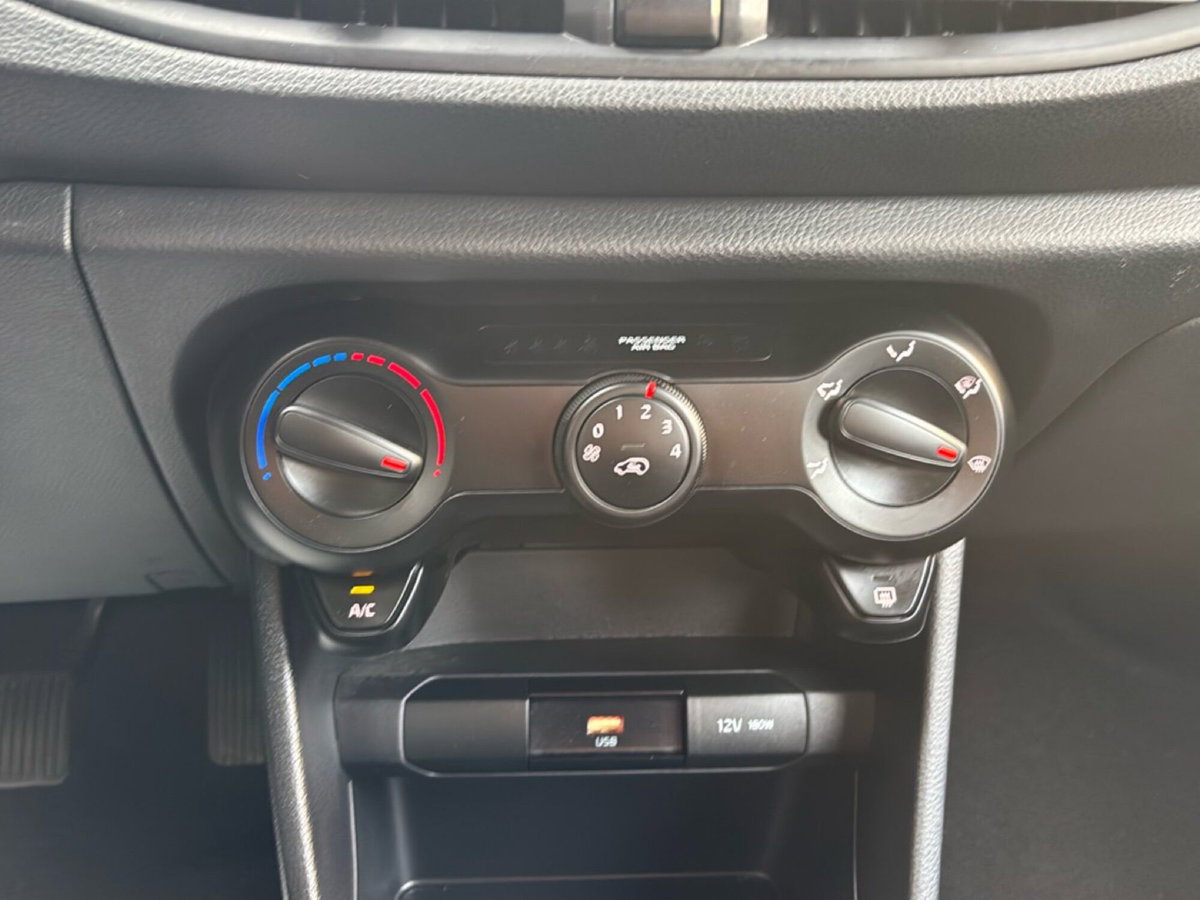 Kia Picanto 1.0 12V 5 porte AMT Urban (14)