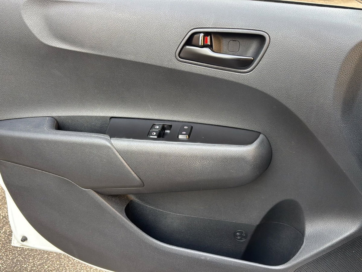 Kia Picanto 1.0 12V 5 porte AMT Urban (16)