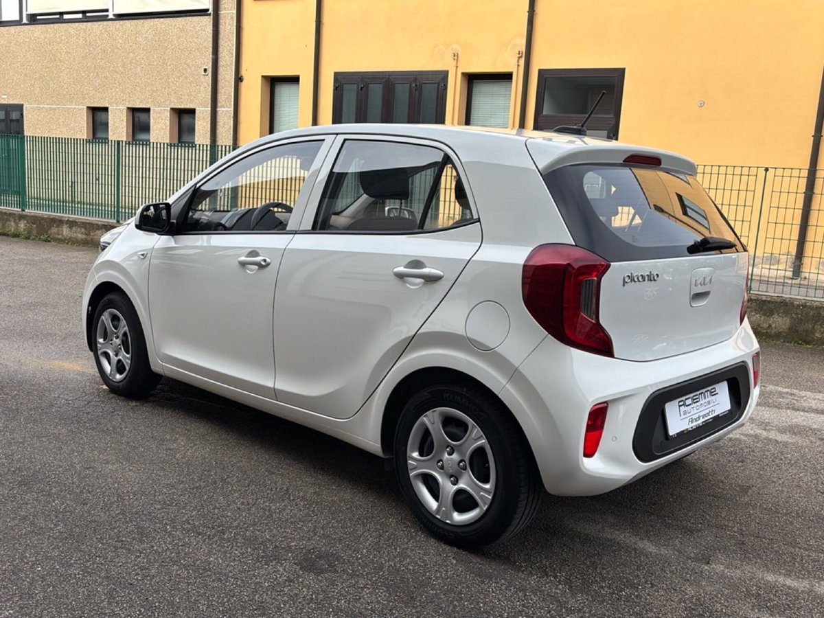 Kia Picanto 1.0 12V 5 porte AMT Urban (6)