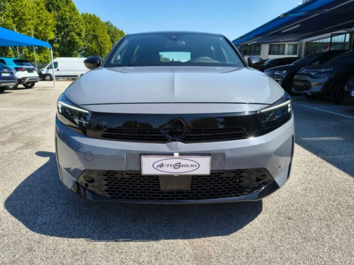 Opel Corsa 1.2 100 CV GS Line (2)