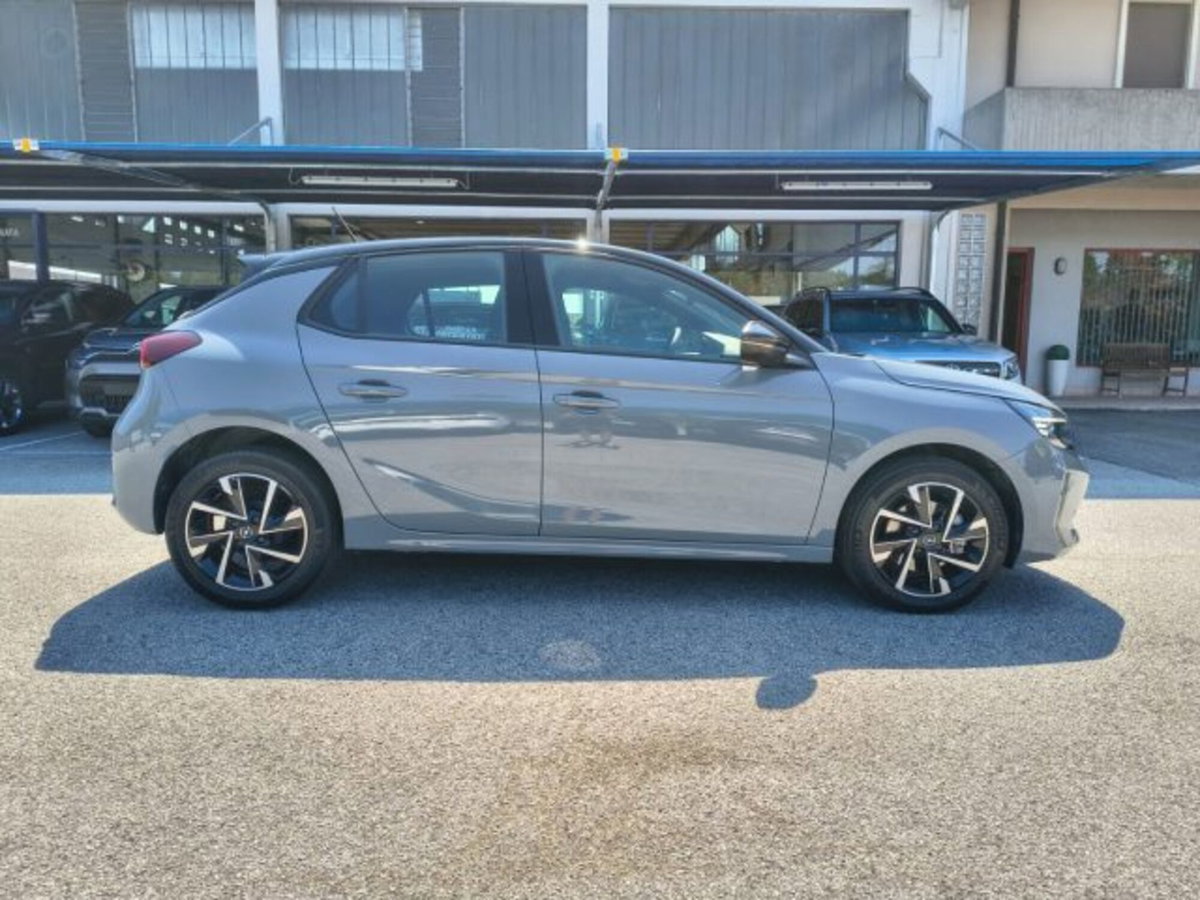 Opel Corsa 1.2 100 CV GS Line (4)