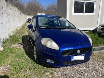Fiat Grande Punto 1.3MJT 90 5p.Van Dynam. 4pt (2)