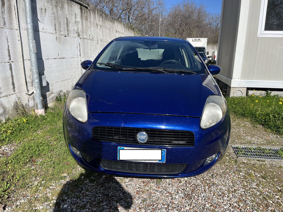 Fiat Grande Punto 1.3MJT 90 5p.Van Dynam. 4pt (7)